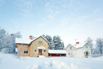 Spine Safe Snow Shoveling Tips from Nebraska Spine Hospital
